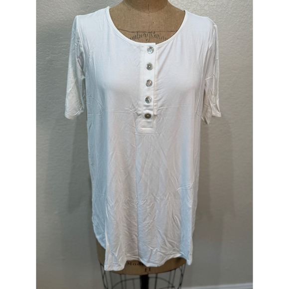 Zenana XL White Short Sleeve Button Henley T-Shirt Casual Everyday Top NWT - Picture 1 of 11